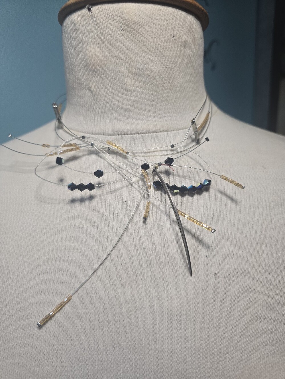 Delicate Multi-Strand Wire Beaded Choker Necklace - Gold & Iridescent Blue